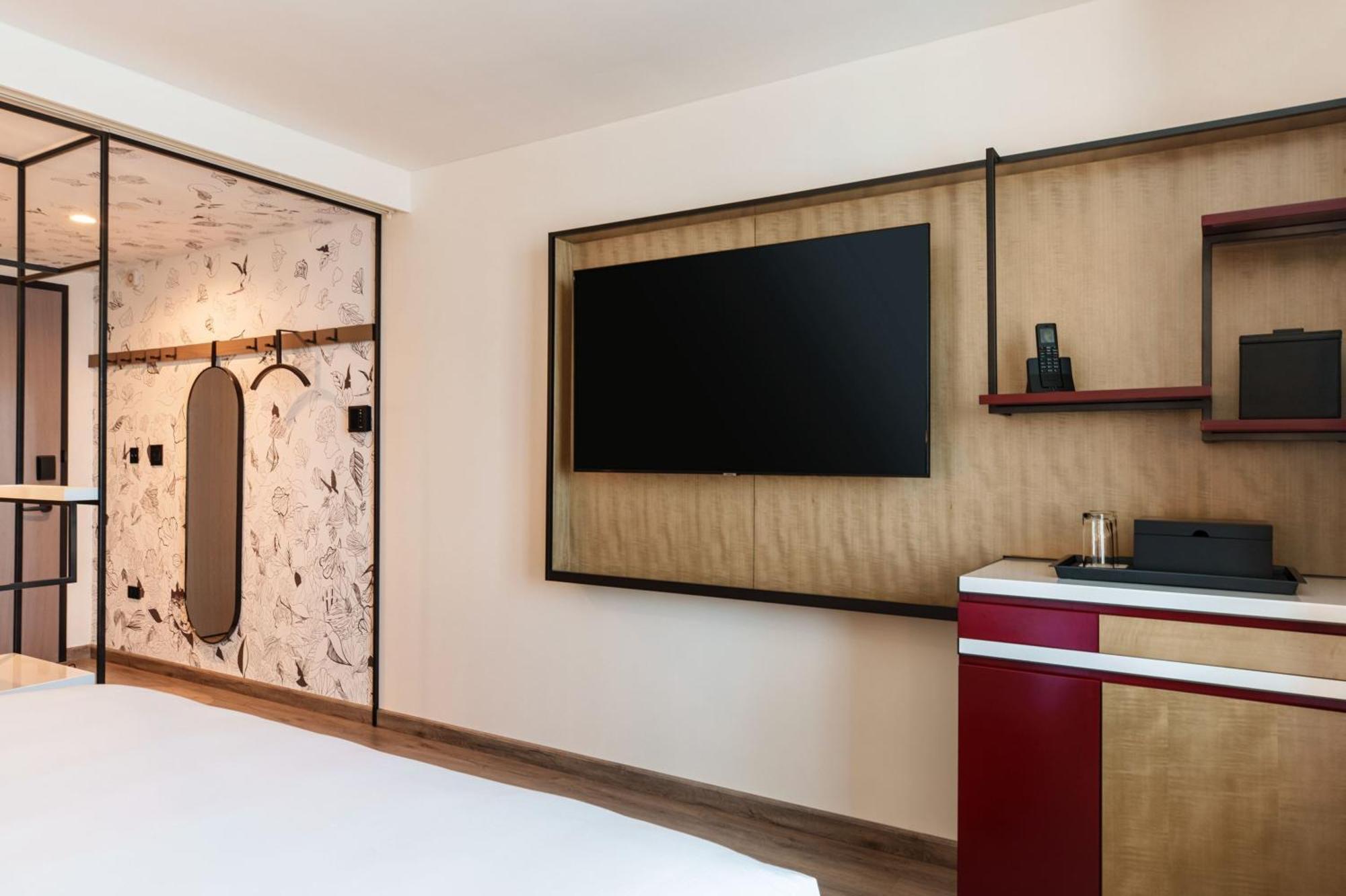 Renaissance New York Flushing Hotel At Tangram Екстер'єр фото